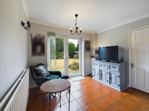 Garden / family room - click for photo gallery